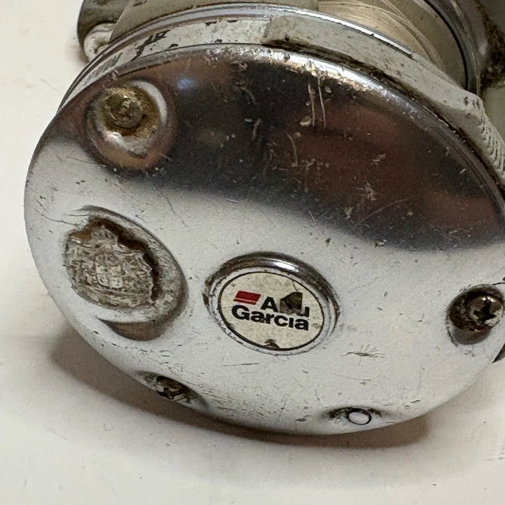 Abu Garcia Silver Fishing Reel - Picture 8 of 8